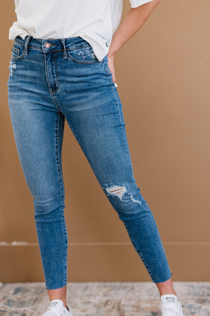 Hi-waisted Dandelion Embroidery Skinny